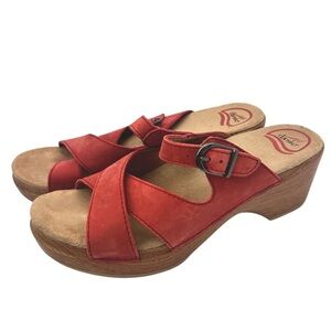 Dansko Sela Clog Strappy Sandals Women 39 EUR 8.5 US Red Nubuck Leather Heel